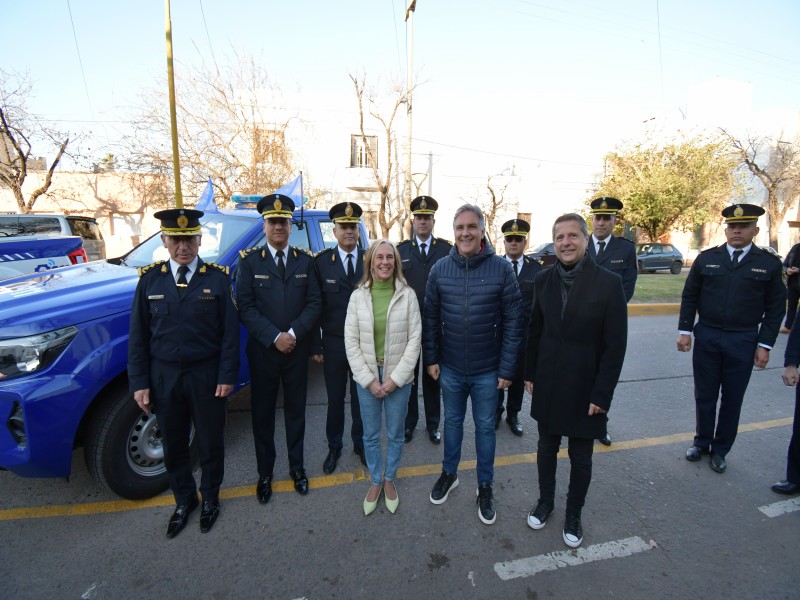 Llaryora visitó la ciudad para inaugurar la refuncionalización y puesta en valor de la Residencia Femenina “Alfonsina Storni”