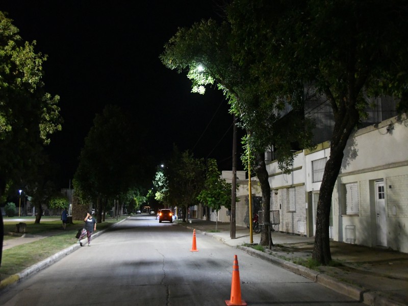 Barrio Sarmiento suma más luces LED